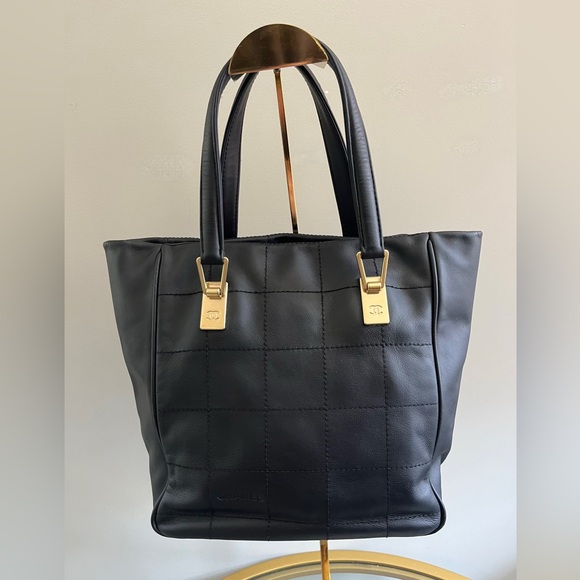 Authentic Chanel Chocolate Bar Tote - Picture 4 of 15